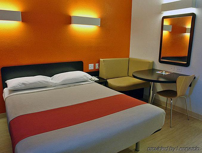 Motel 6 Мантика Екстериор снимка