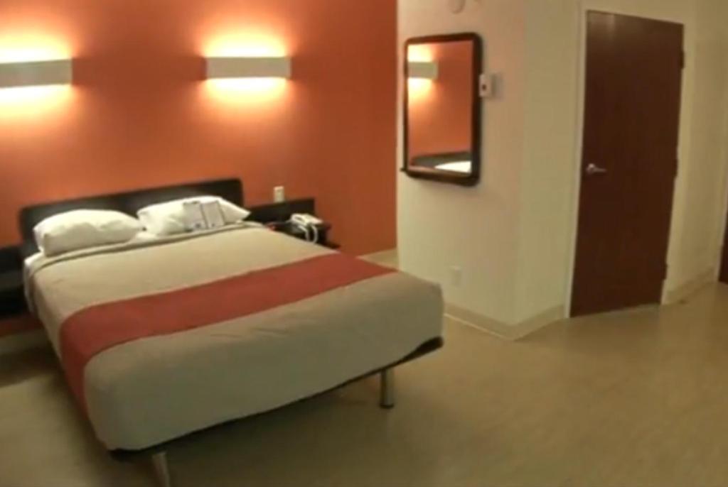 Motel 6 Мантика Екстериор снимка