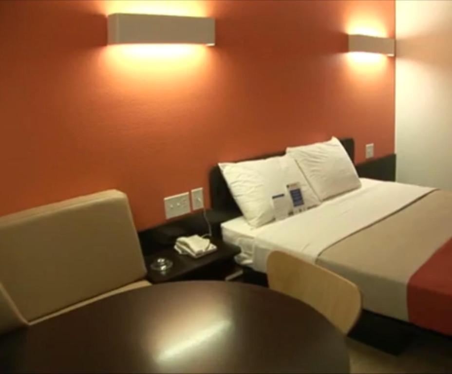 Motel 6 Мантика Екстериор снимка