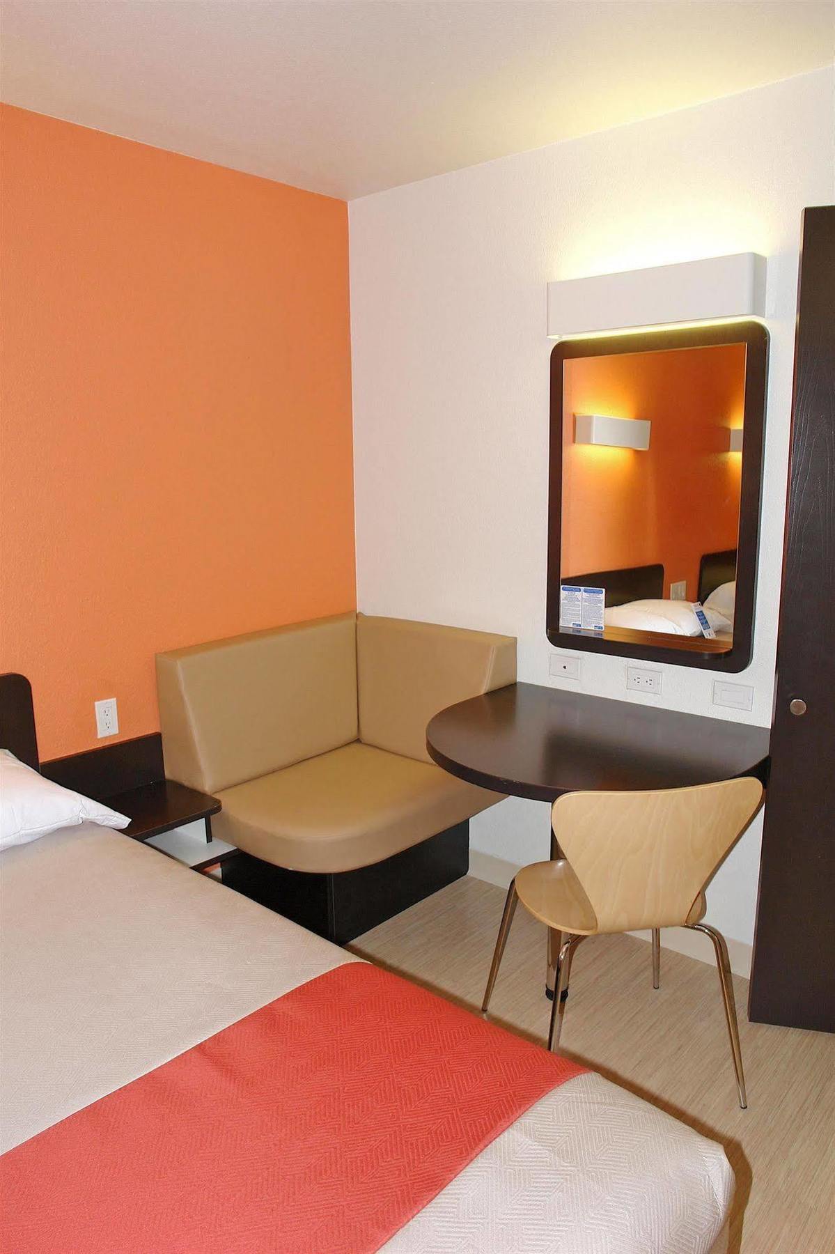 Motel 6 Мантика Екстериор снимка